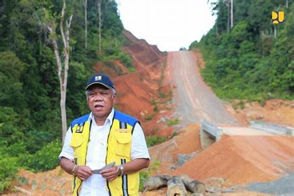 Pembangunan Infrastruktur Jalan Di Pedalaman Kalimantan Dipercepat